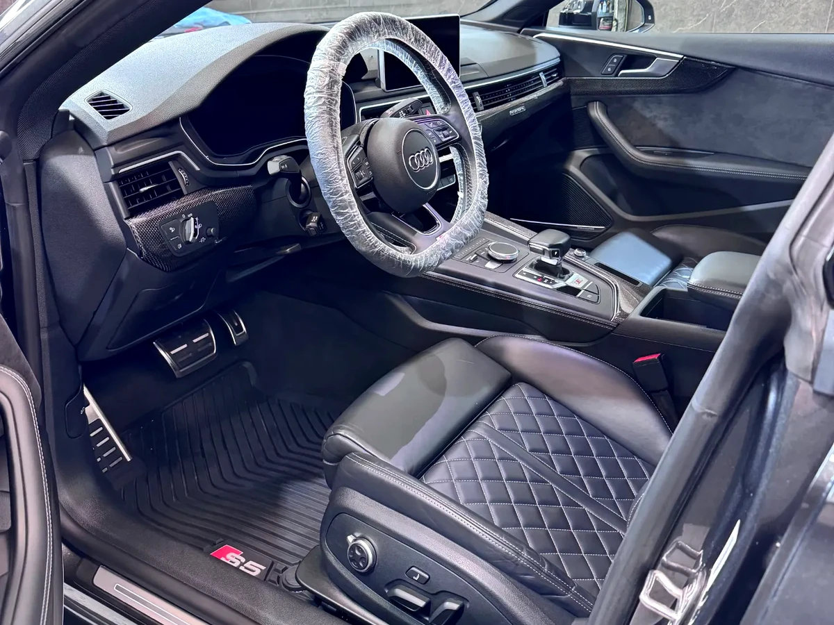 Audi S5 · Detallado interior completo